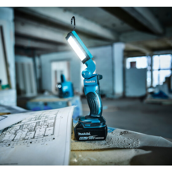 Makita LED-Akku-Arbeitsleuchte LXT 400 lx 240 lm DEBDML801