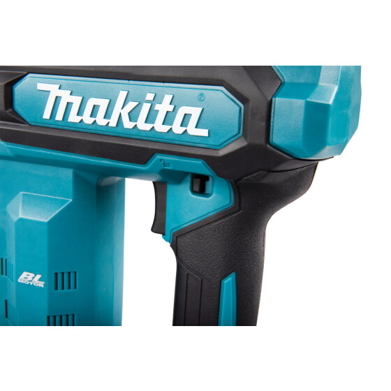 Makita Akku-Stauchkopfnagler XGT 40V max. 18ga 15-40 mm FN001GZ