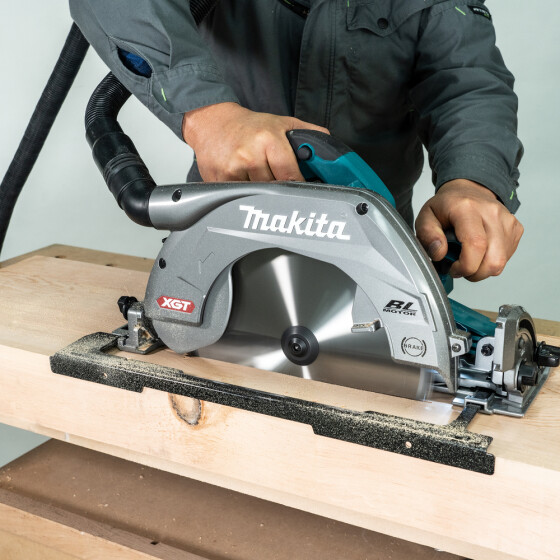 Makita Akku-Handkreissäge 40V max. 101 mm 3.500 min-1 HS011GT201