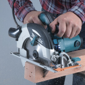 Makita Handkreissäge 1.400 W 67 mm 5.500 min-1 HS7101