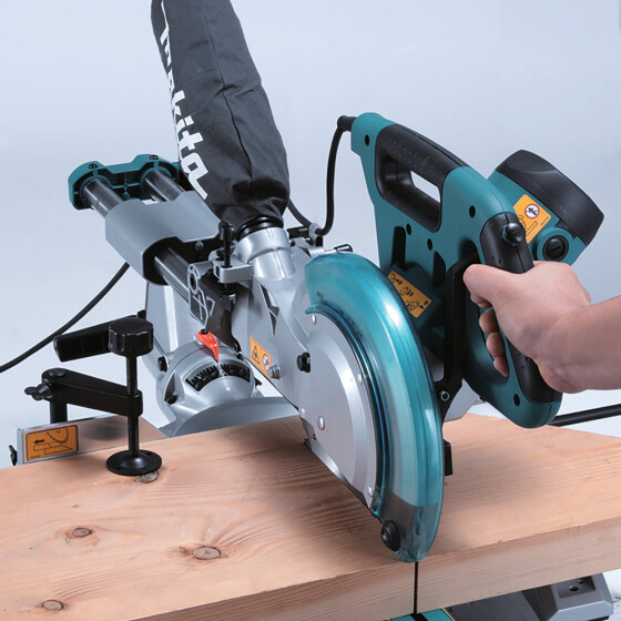 Makita Kapp- und Gehrungssäge 1.430 W 260 mm 4.300 min-1 LS1018L