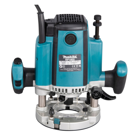 Makita Oberfräse RP1802XJ