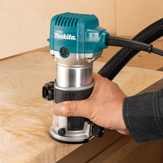 Makita Multifunktionsfräse 710 W 6/8 mm RT0702CX2J