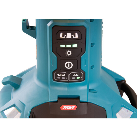 Makita LED-Flächenbeleuchtung XGT 40V max. 230V 550 lx 5.500 lm ML010G