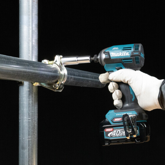 Makita Akku-Schlagschrauber XGT 40V max. 1/4" 210 Nm 0-3.700 min-1 TD003GA202