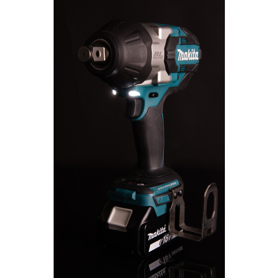 Makita Akku-Schlagschrauber 18V 3/4" 1.050 Nm 0-1.800 min-1 DTW1001Z