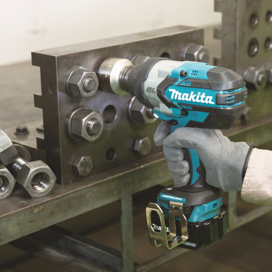 Makita Akku-Schlagschrauber 18V 3/4" 1.050 Nm 0-1.800 min-1 DTW1001Z