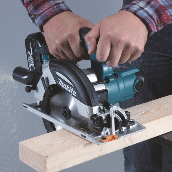 Makita Akku-Handkreissäge 18V 66 mm 3.100 min-1 DHS630RTJ