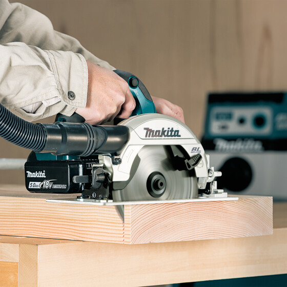 Makita Akku-Handkreissäge 18V 57 mm 5.000 min-1 DHS661RTJU