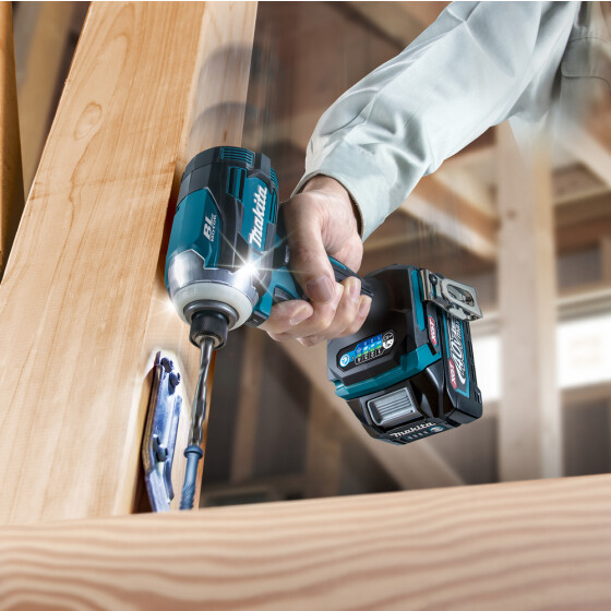 Makita Akku-Schlagschrauber XGT 40V max. 1/4" 220 Nm 0-3.700 min-1 TD001GZ