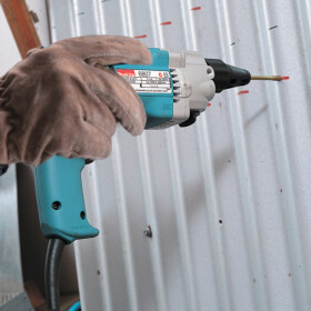 Makita Schnellbauschrauber 500 W 0-1.000/-2.200 min-1 6807