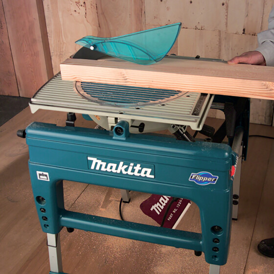 Makita Tisch-, Kapp- und Gehrungssäge 1.650 W 260 mm 2.700 min-1 LF1000