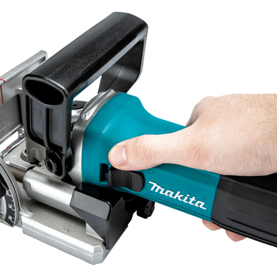 Makita Nutfräse 701 W 100 mm PJ7000J