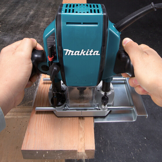 Makita Oberfräse 900 W 6/8 mm RP0900J