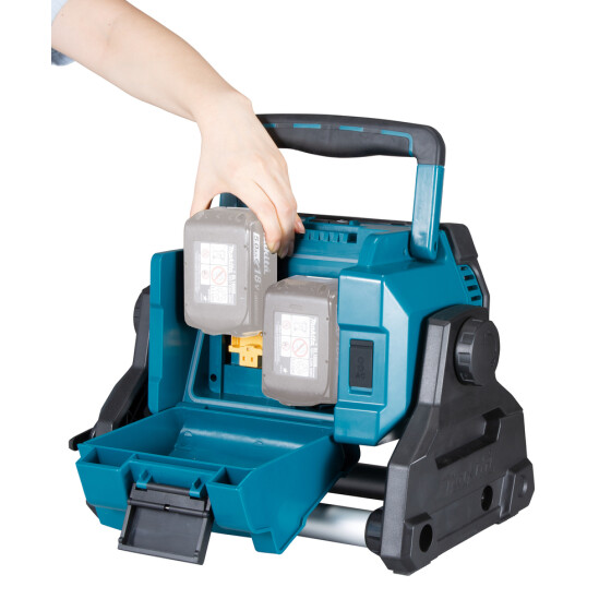 Makita LED-Baustrahler 14,4V/18V/230V 3.800 lx 10.000 lm DEADML809